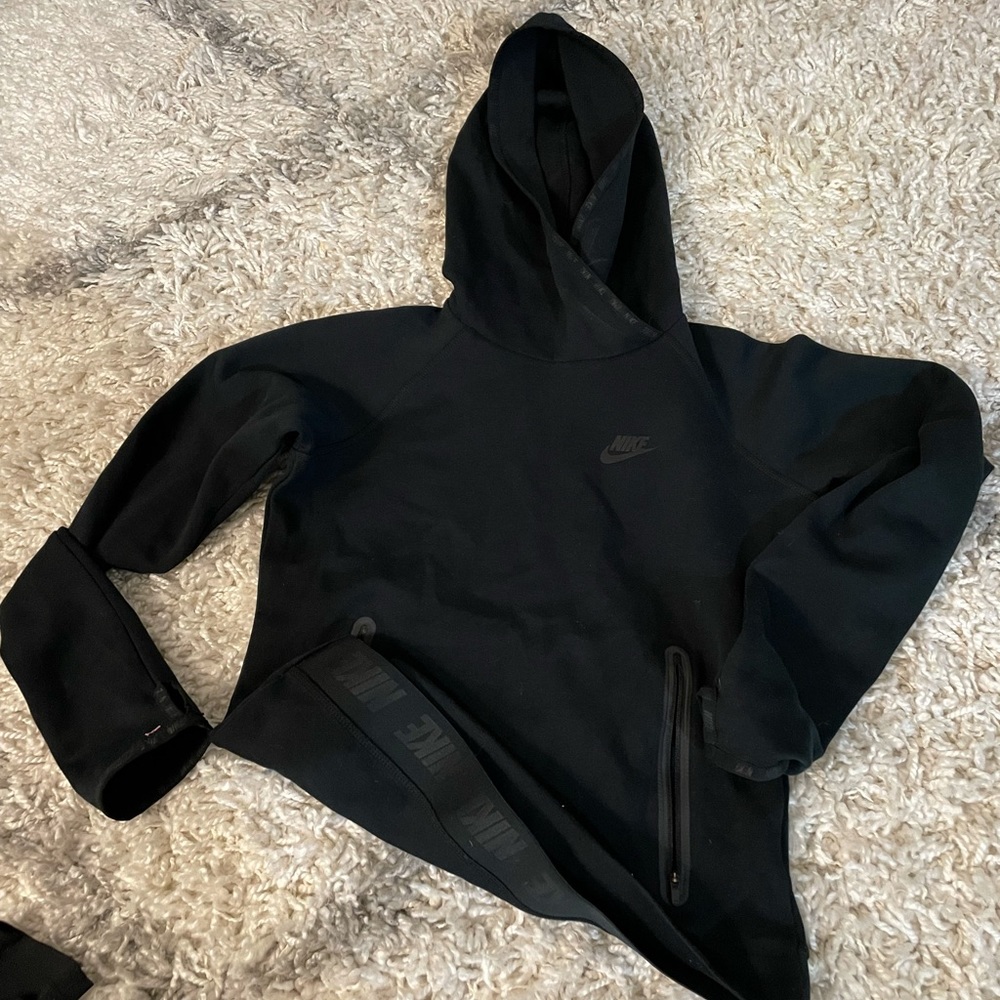 Nike tech fleece pullover hoodie